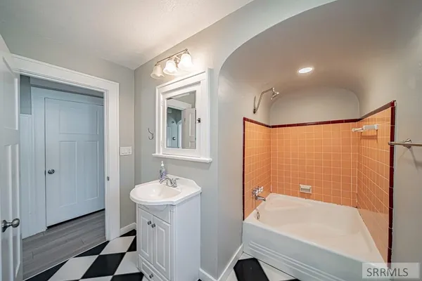 $325,000 | 127 8th Street, Idaho Falls, ID 83401