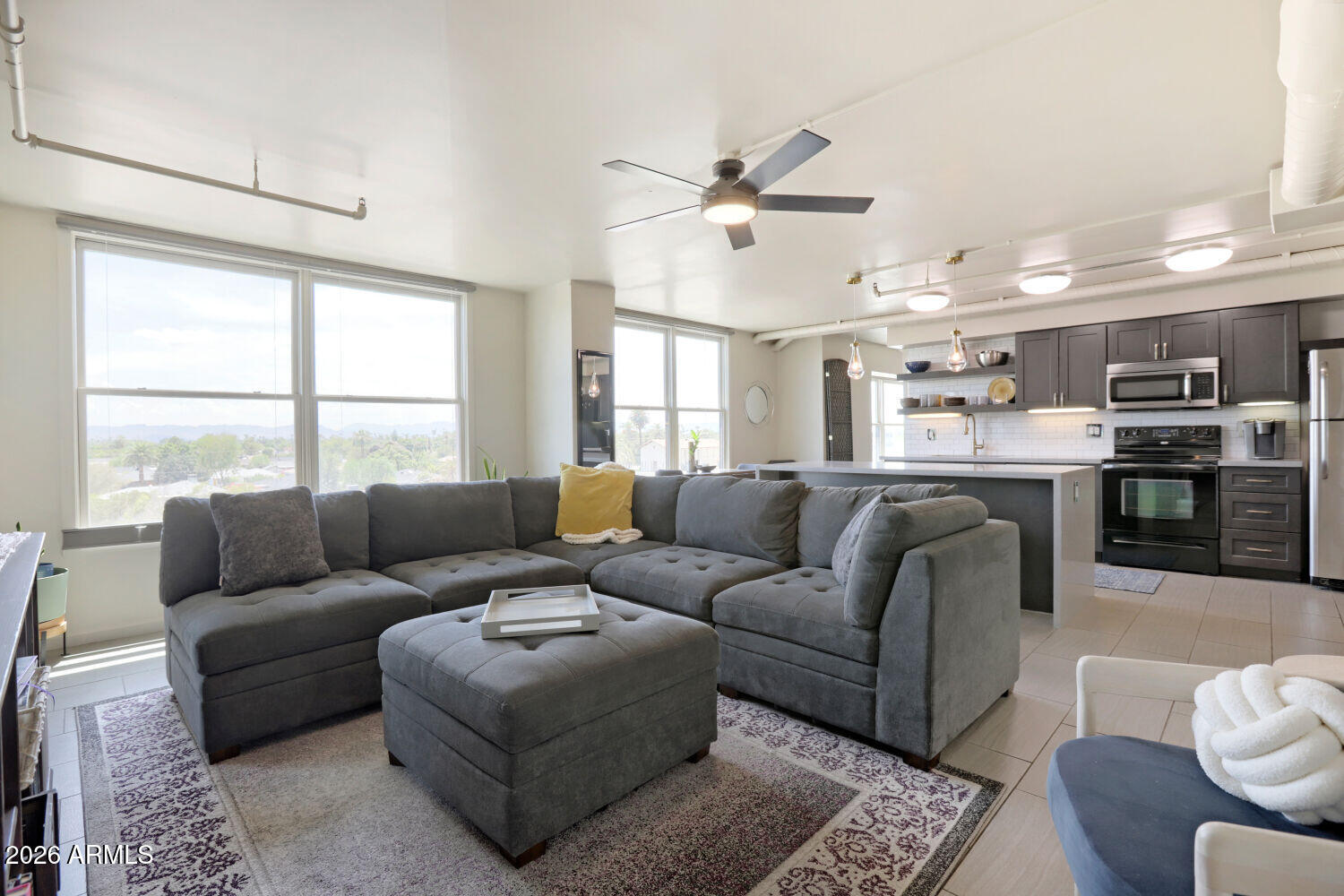 535 West Thomas Road, Unit 408 Phoenix, AZ 85013 - Photo 13 of 48 Living Room