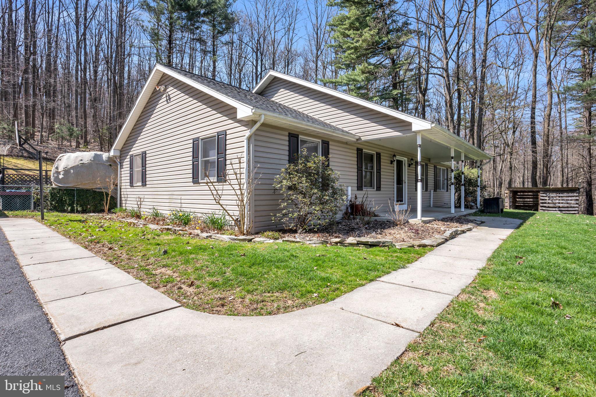 584 Peak View Road York Springs, PA 17372 - Photo 6 of 42