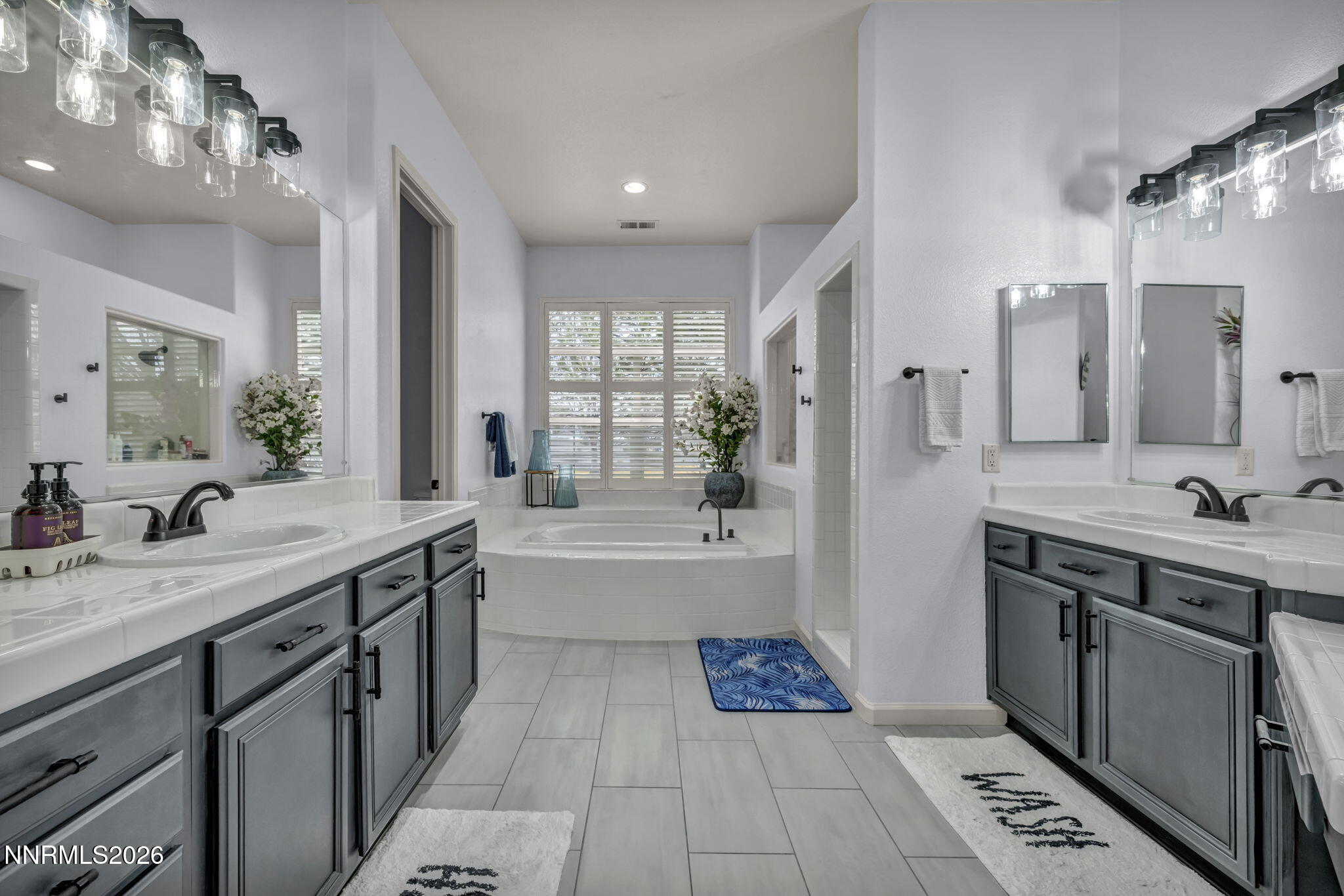 9626 Shadowstone Way Reno, NV 89521 - Photo 13 of 36 Primary Bath 1