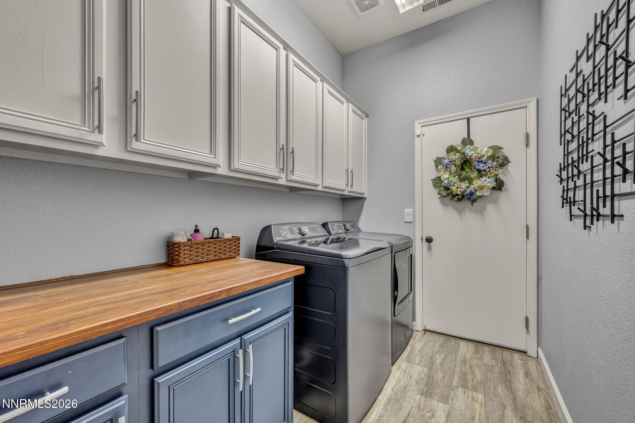 9626 Shadowstone Way Reno, NV 89521 - Photo 29 of 36 Laundry