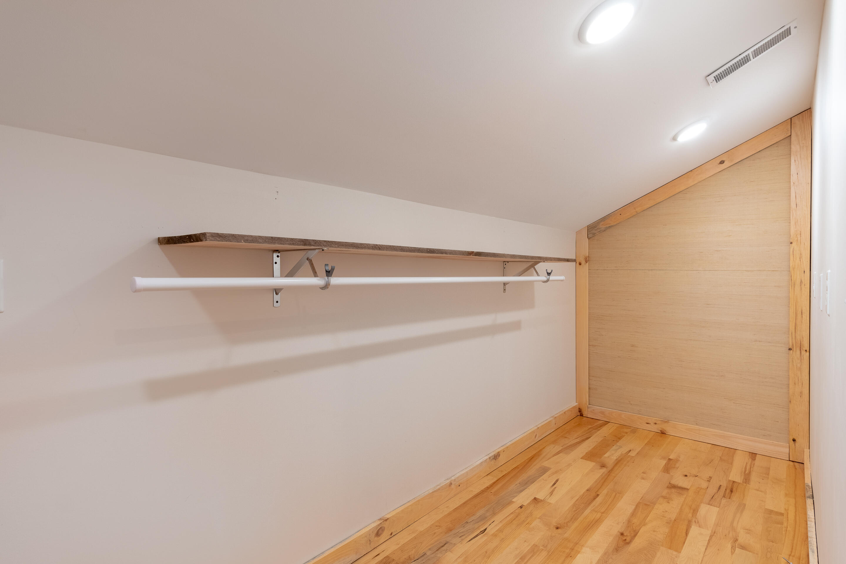 150 Knight Road Flag Pond, TN 37657 - Photo 64 of 76 interior-33
