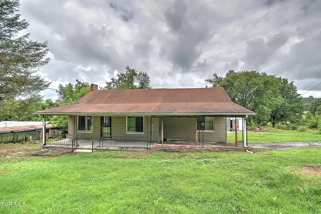 $184,900 | 1403 Bristol Caverns Highway, Bristol, TN 37620