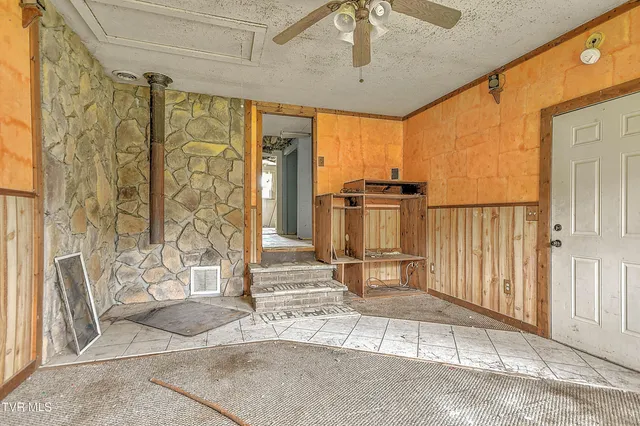 $184,900 | 1403 Bristol Caverns Highway, Bristol, TN 37620