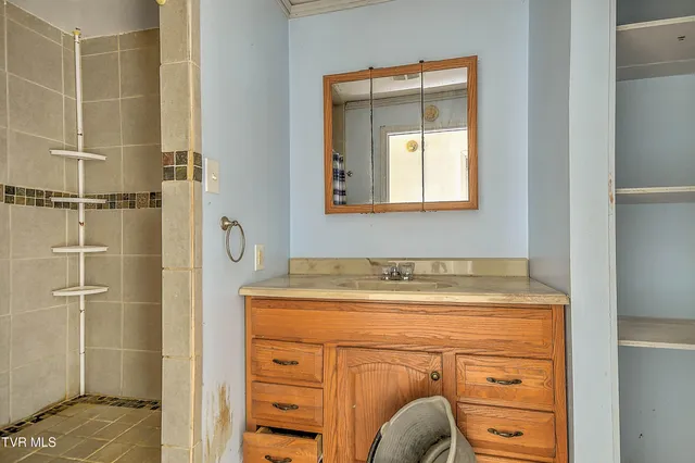 $184,900 | 1403 Bristol Caverns Highway, Bristol, TN 37620