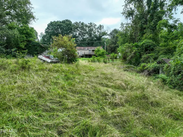 $184,900 | 1403 Bristol Caverns Highway, Bristol, TN 37620