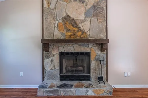 $270,000 | 2040 Wendover Drive, Snellville, GA 30078