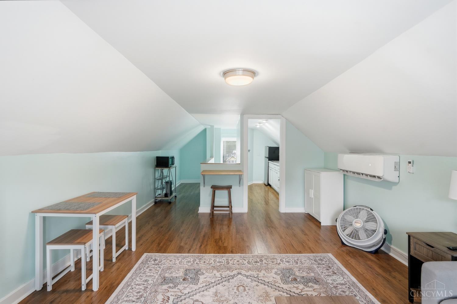 6616 Roe Street Cincinnati, OH 45227 - Photo 51 of 75