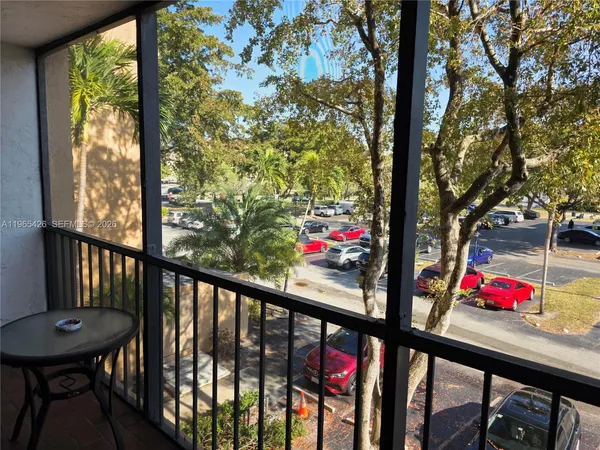 $2,050 | 3771 Environ Boulevard, Unit 348, Lauderhill, FL 33319