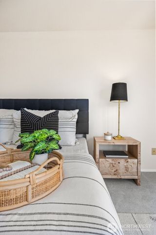 $900,000 | 8545 Caroline Avenue North, Seattle, WA 98103