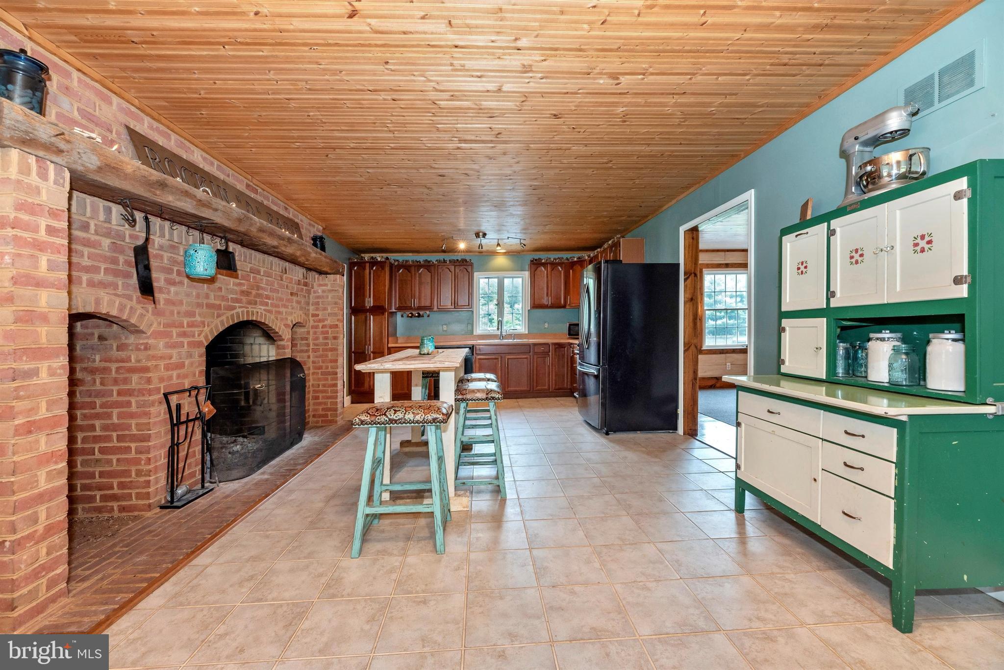1562 Fridinger Mill Road Westminster, MD 21157 - Photo 6 of 37 Incredible space and room.