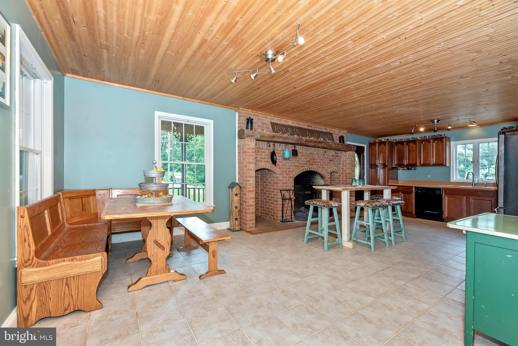 1562 Fridinger Mill Road Westminster, MD 21157 - Photo 8 of 37 Corner dinette with space for a BIG farm table