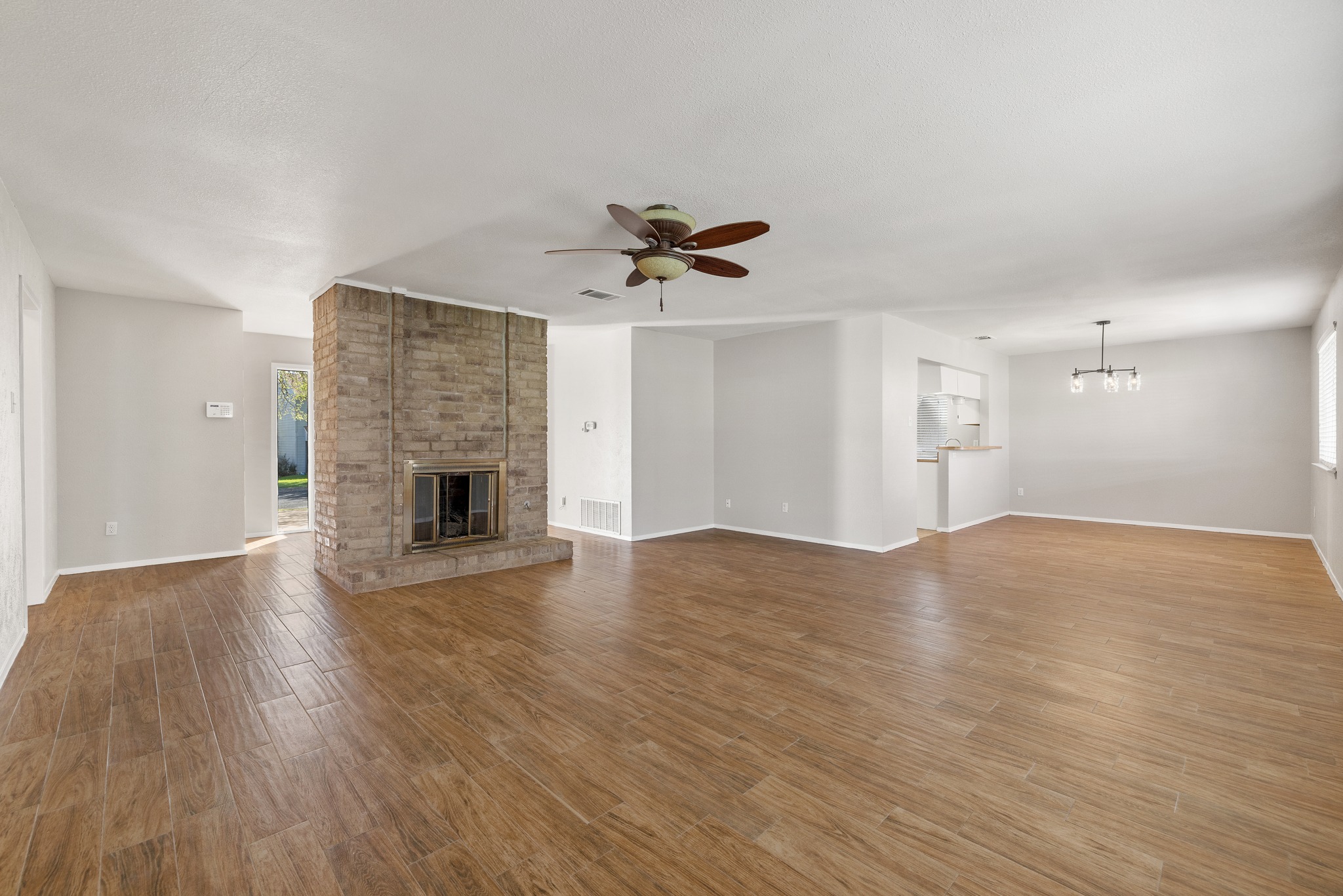 1101 Huntridge Drive Austin, TX 78758 - Photo 9 of 30