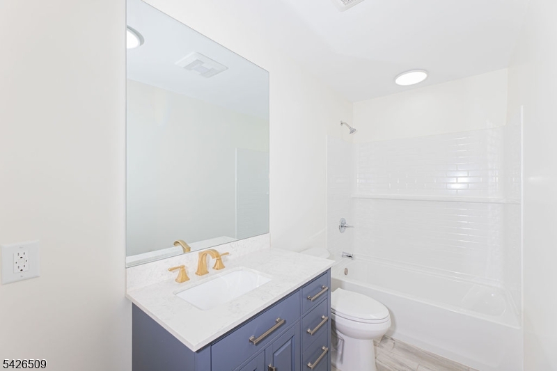 157 Virginia Street Hillside, NJ 07205 - Photo 7 of 19