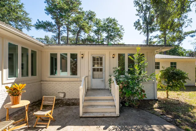 $595,000 | 708 North Magnolia Street, Summerville, SC 29483