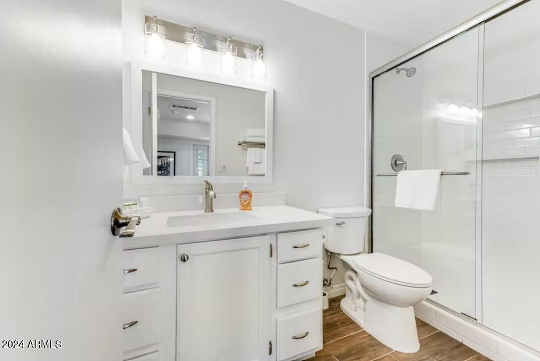 4258 East Decatur Street Mesa, AZ 85205 - Photo 11 of 24 master bathroom