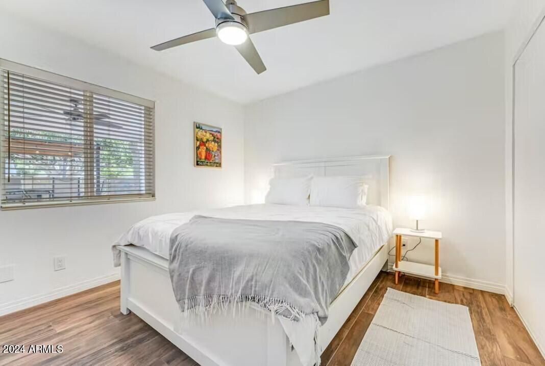 4258 East Decatur Street Mesa, AZ 85205 - Photo 12 of 24 queen bedroom