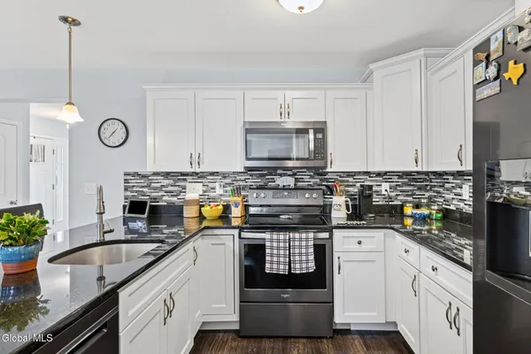 $389,900 | 40 Kasey Pass, Ballston Spa, NY 12020
