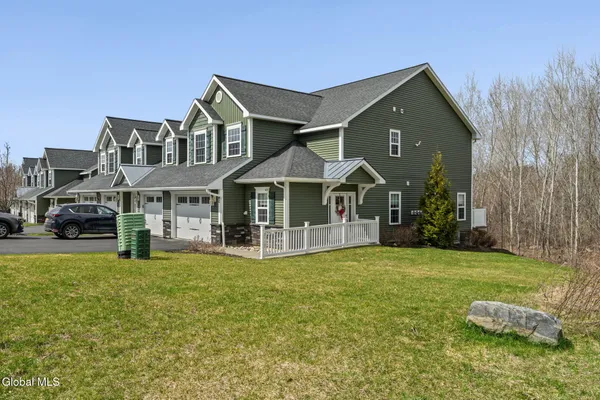$389,900 | 40 Kasey Pass, Ballston Spa, NY 12020