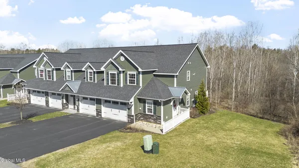 $389,900 | 40 Kasey Pass, Ballston Spa, NY 12020