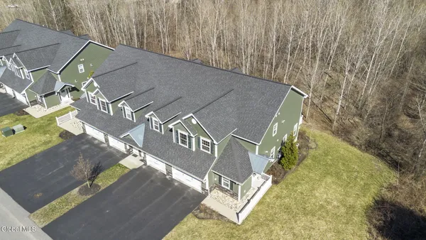 $389,900 | 40 Kasey Pass, Ballston Spa, NY 12020