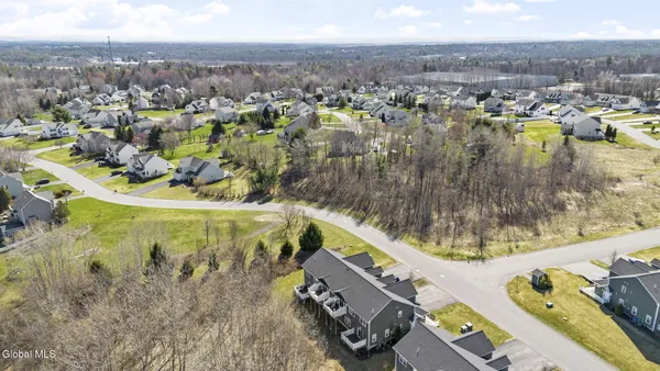 $389,900 | 40 Kasey Pass, Ballston Spa, NY 12020