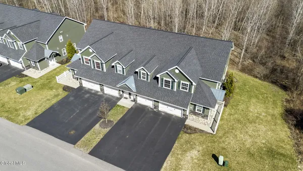$389,900 | 40 Kasey Pass, Ballston Spa, NY 12020