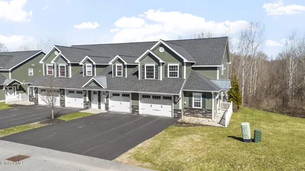 $389,900 | 40 Kasey Pass, Ballston Spa, NY 12020