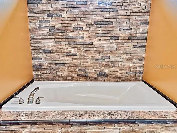 $274,993 | 10531 Northeast 93 Lane, Bronson, FL 32621