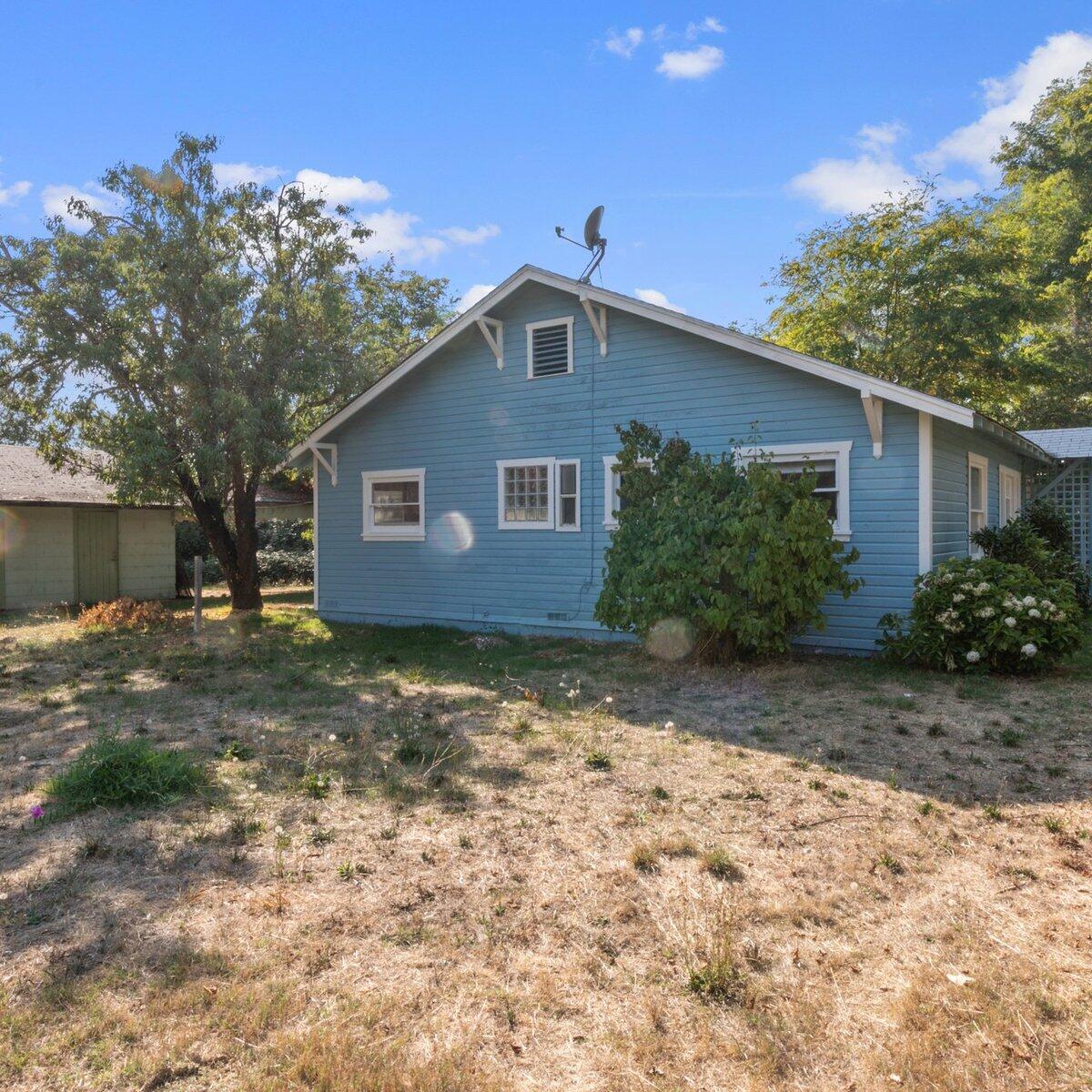 2267 Upper River Rd Loop Grants Pass, OR 97526 - Photo 15 of 25 15