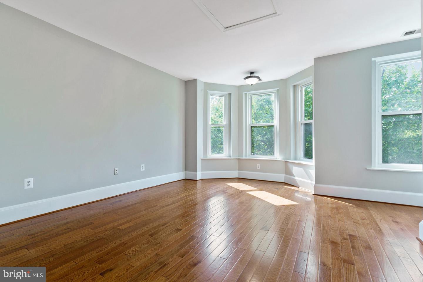 38 Rhode Island Avenue Northeast Washington, DC 20002 - Photo 10 of 42