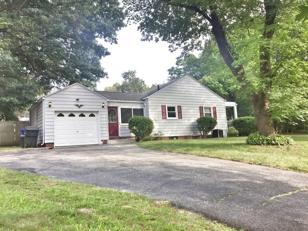 26 Talbot Road Springfield, MA 01119 - Photo 2 of 23