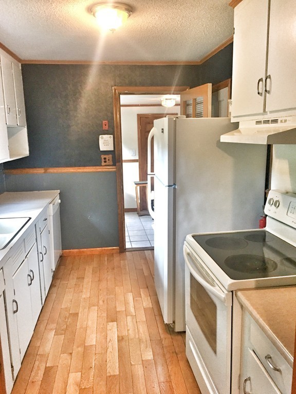 26 Talbot Road Springfield, MA 01119 - Photo 7 of 23