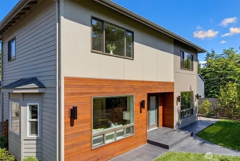 $1,995,000 | 1725 Martin Luther King Jr Way, Seattle, WA 98122