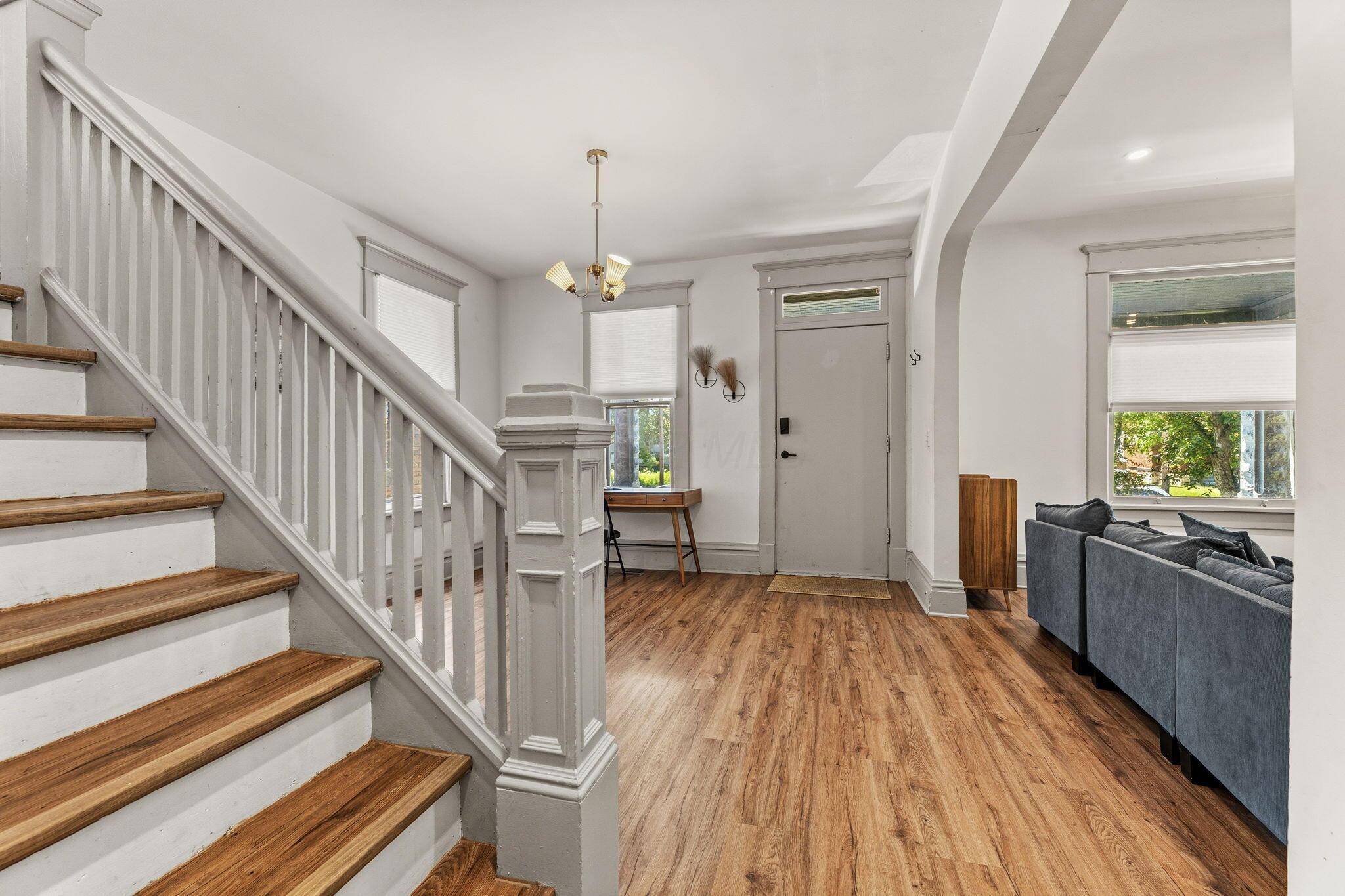 1698 Bryden Road Columbus, OH 43205 - Photo 5 of 43 Foyer