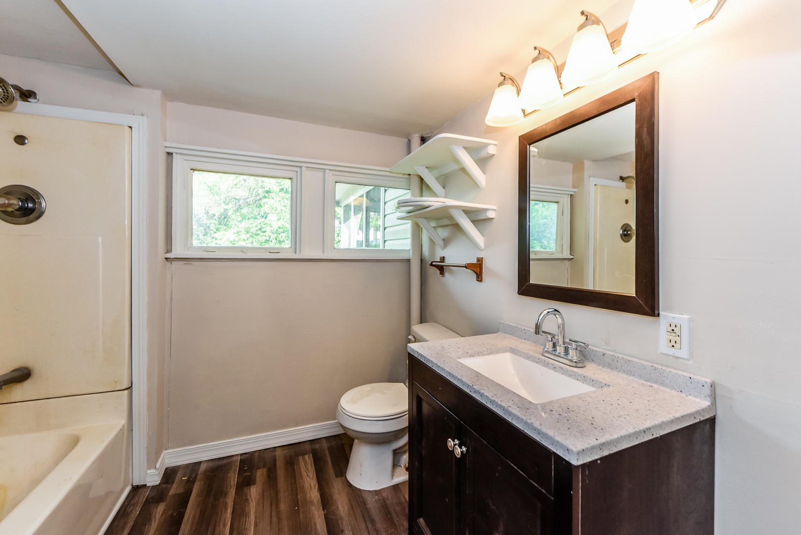2143 Louisville Road Alcoa, TN 37701 - Photo 12 of 18 Gallery Image 12