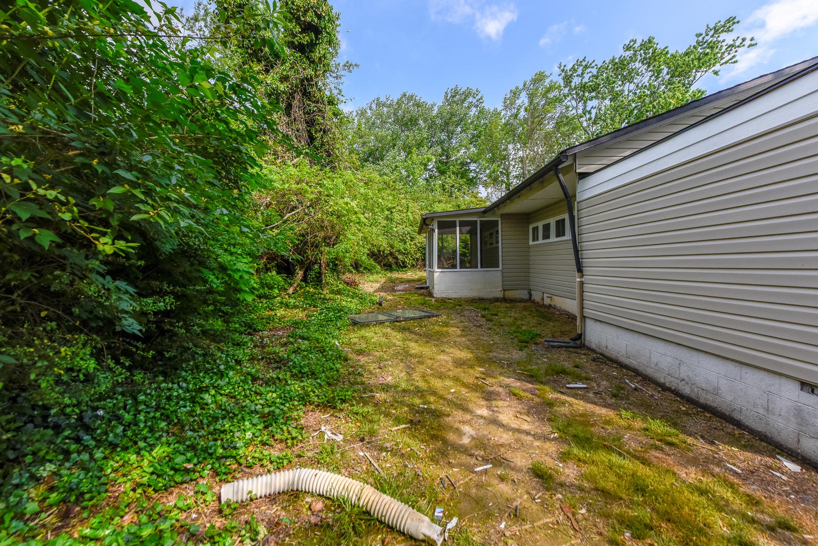 2143 Louisville Road Alcoa, TN 37701 - Photo 9 of 18 Gallery Image 9