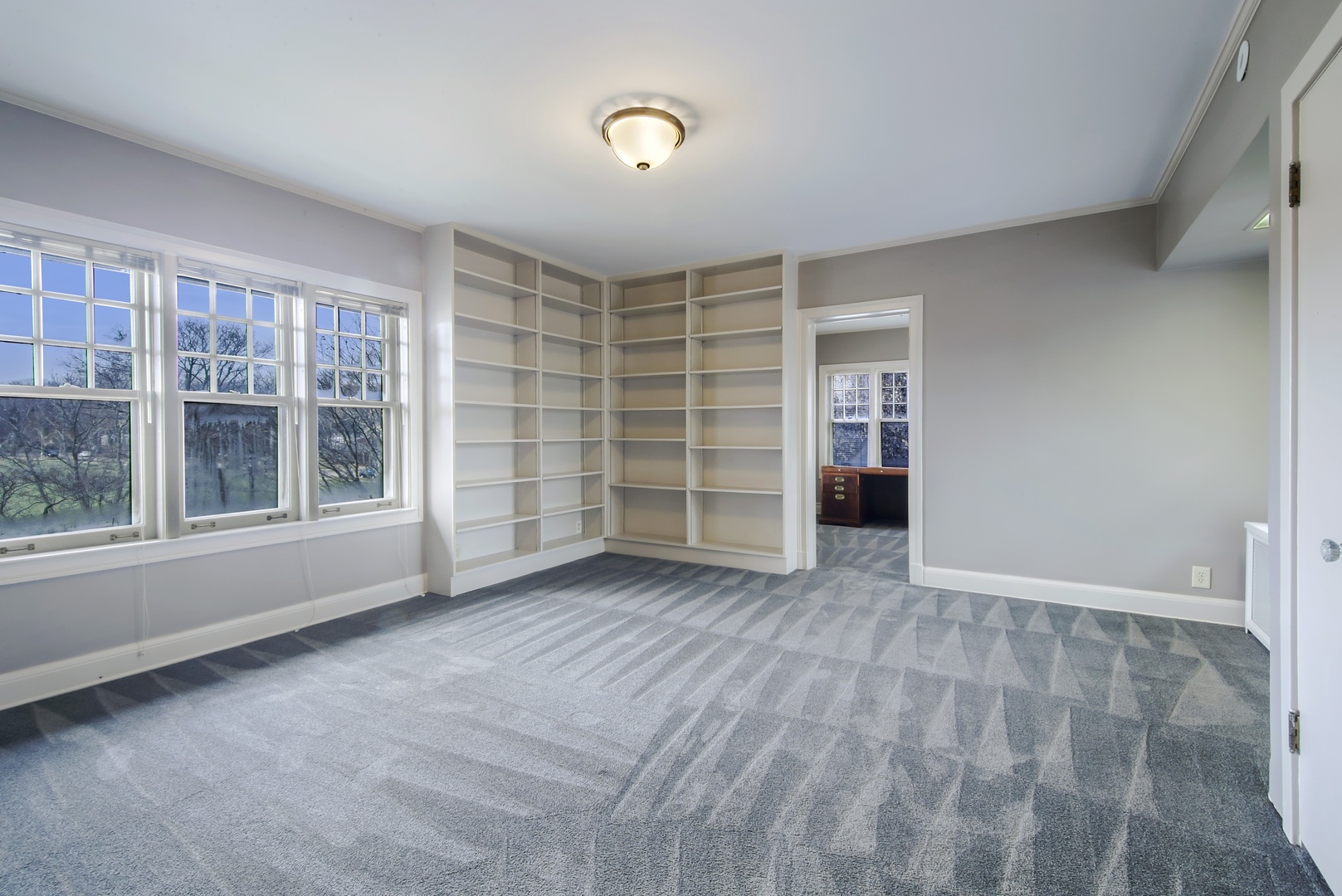 2437 Sheridan Road Evanston, IL 60201 - Photo 17 of 31