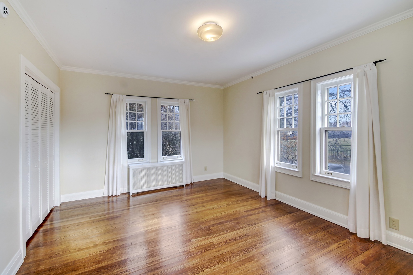 2437 Sheridan Road Evanston, IL 60201 - Photo 18 of 31