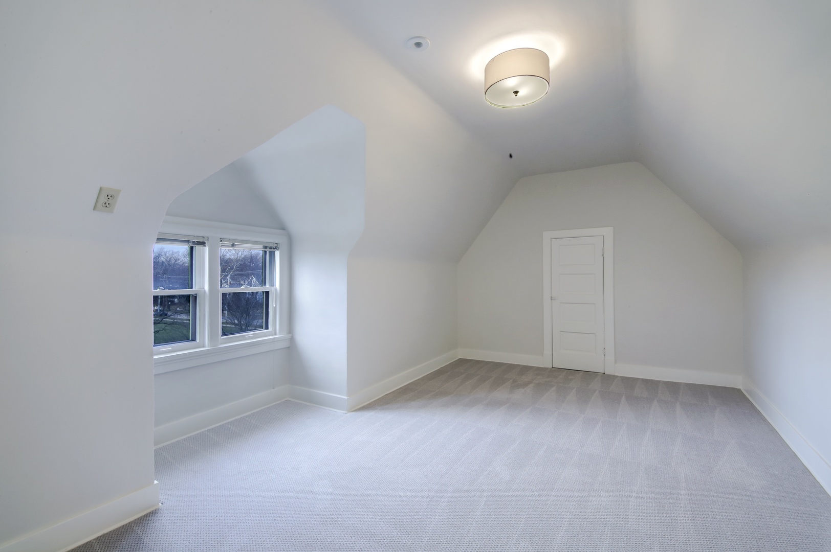 2437 Sheridan Road Evanston, IL 60201 - Photo 20 of 31