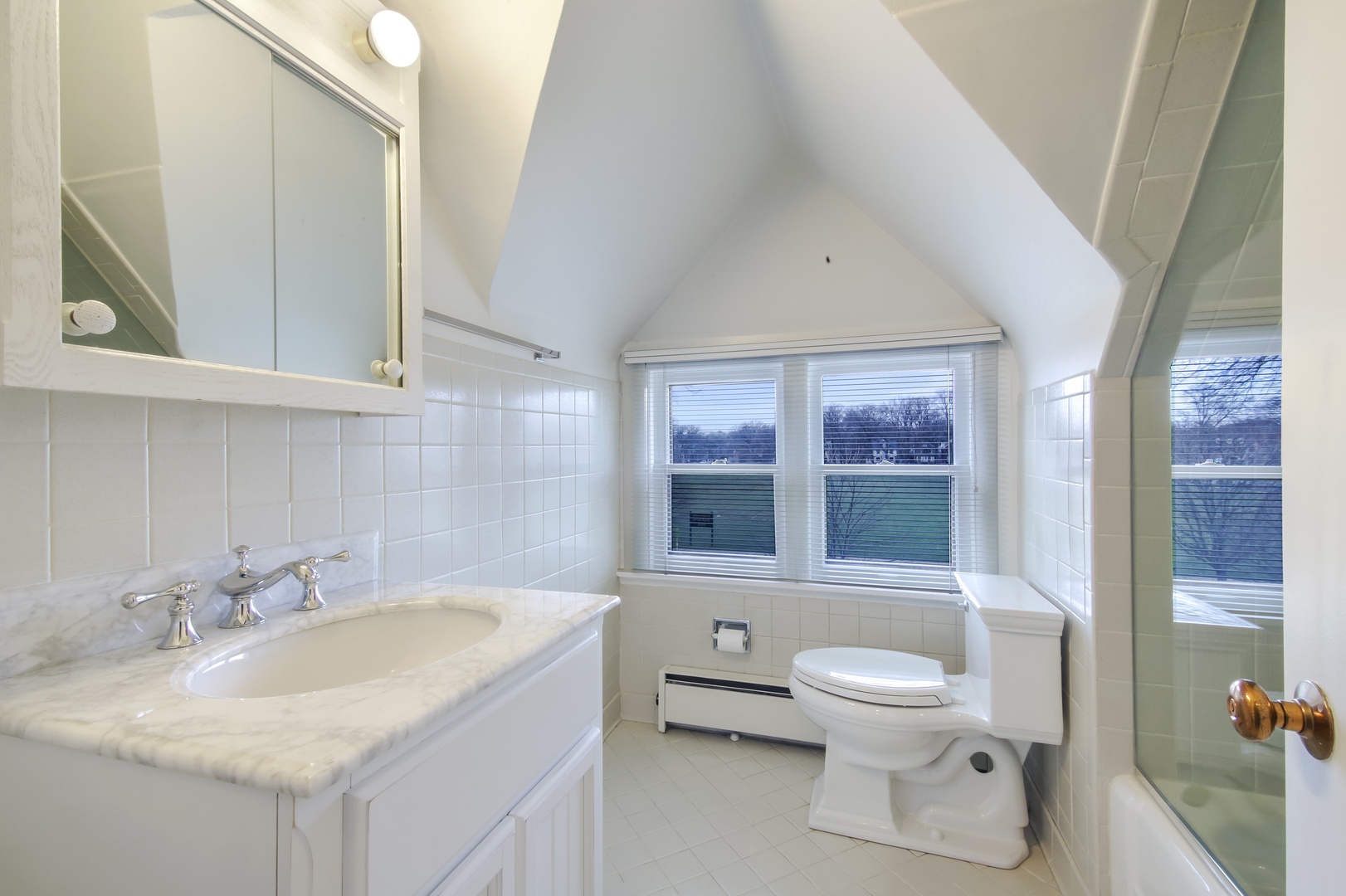 2437 Sheridan Road Evanston, IL 60201 - Photo 21 of 31