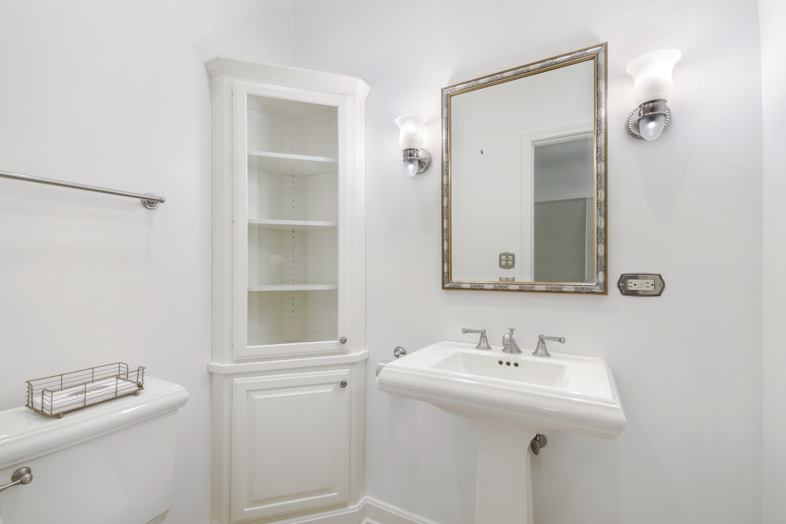 2437 Sheridan Road Evanston, IL 60201 - Photo 23 of 31