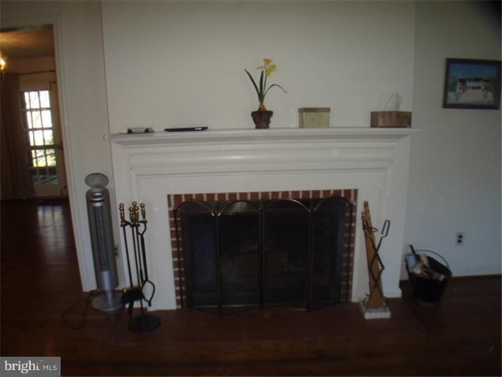 211 Cheltenham Road Newark, DE 19711 - Photo 6 of 20 Fireplace