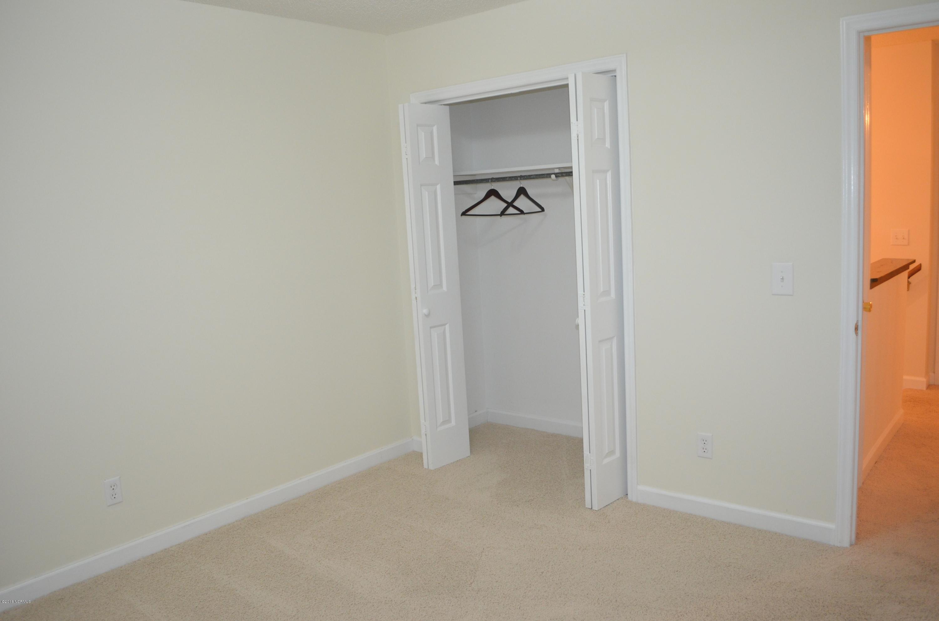 1968 Quail Ridge Road, Unit C Greenville, NC 27858 - Photo 19 of 32 19 3r bed closet