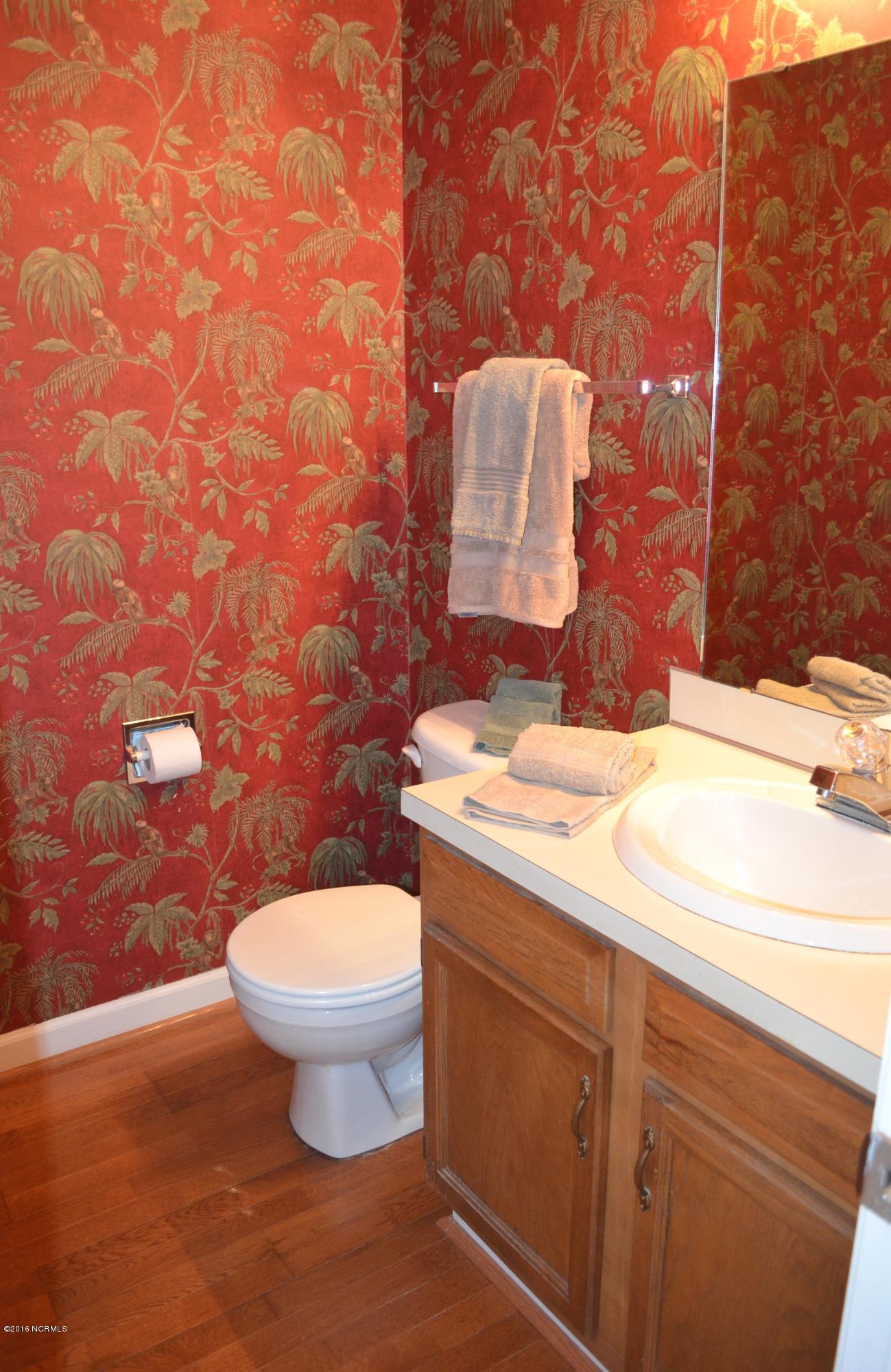 1968 Quail Ridge Road, Unit C Greenville, NC 27858 - Photo 23 of 32 23 Half Bath