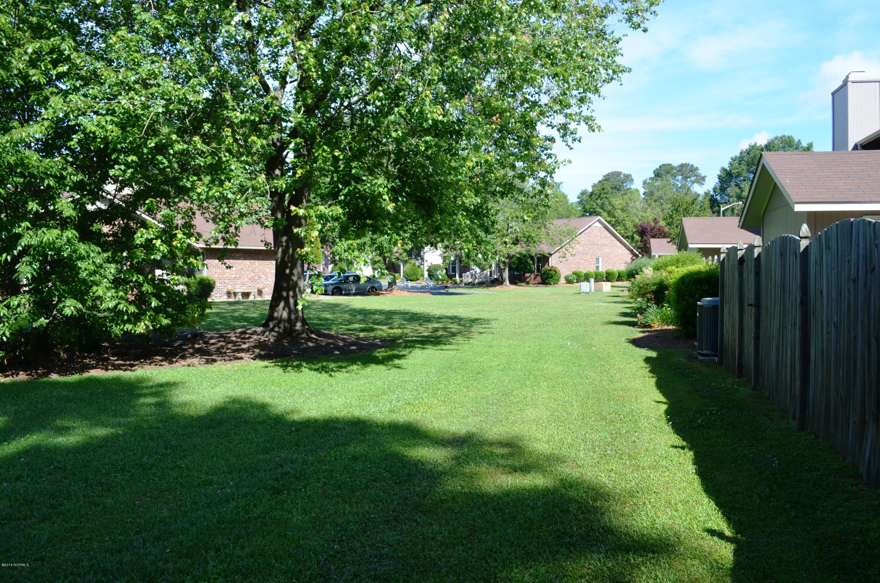 1968 Quail Ridge Road, Unit C Greenville, NC 27858 - Photo 31 of 32 31 side area