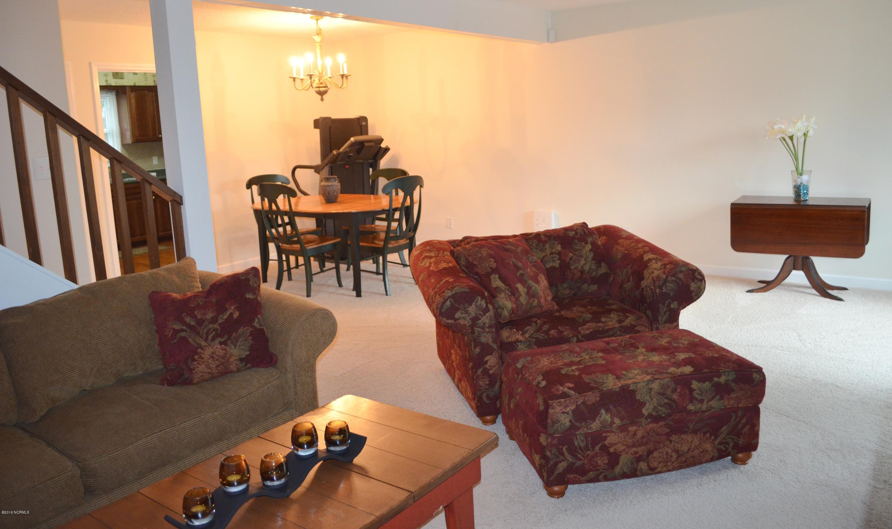 1968 Quail Ridge Road, Unit C Greenville, NC 27858 - Photo 8 of 32 8 Family Room to dining