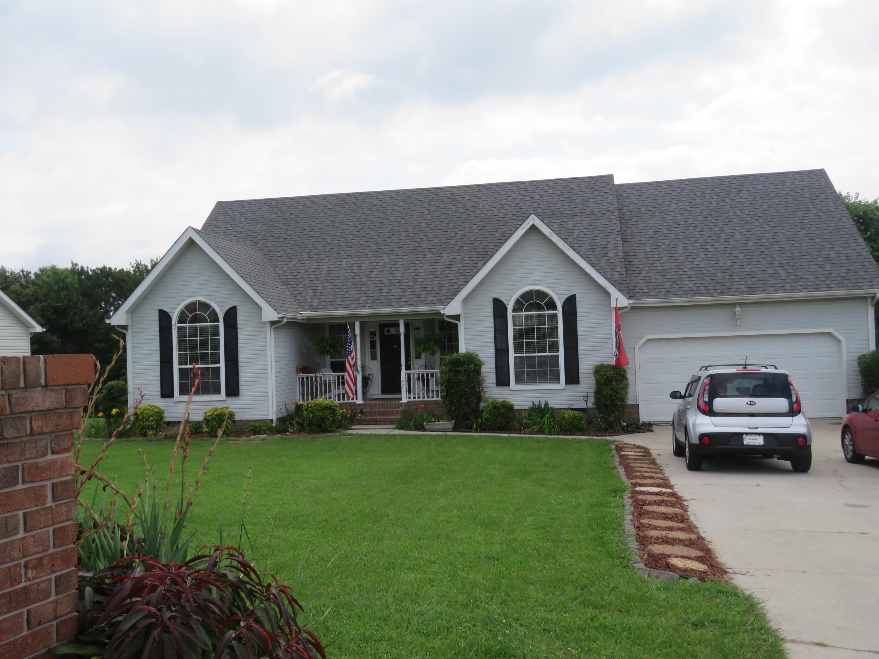 147 Spring Wind Circle Ringgold, GA 30736 - Photo 2 of 23 IMG_7877