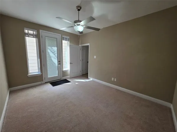 $2,999 | 6121 Stillman Street, Houston, TX 77007