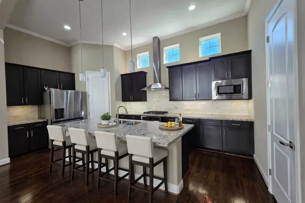 $2,999 | 6121 Stillman Street, Houston, TX 77007